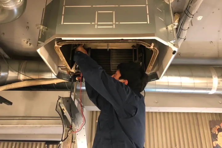 業務用エアコン修理の流れ3